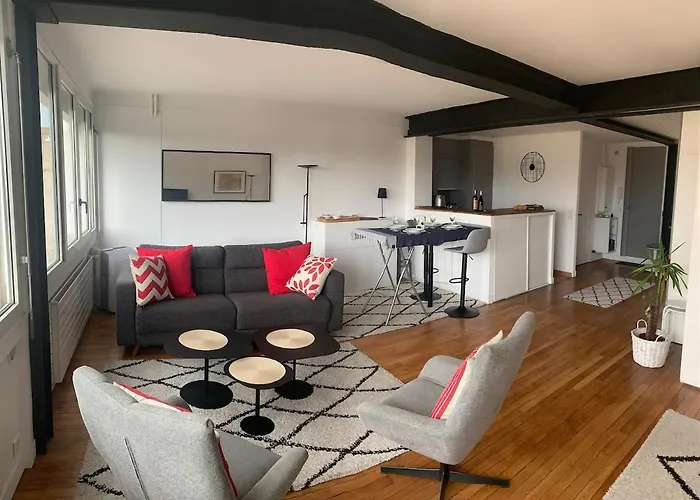 Appartement Saintlazare 50m2 Superb View Up To Tour Eiffel Parijs