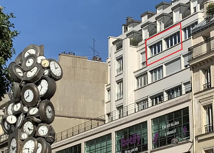 Saintlazare 50m2 Superb View Up To Tour Eiffel Parijs